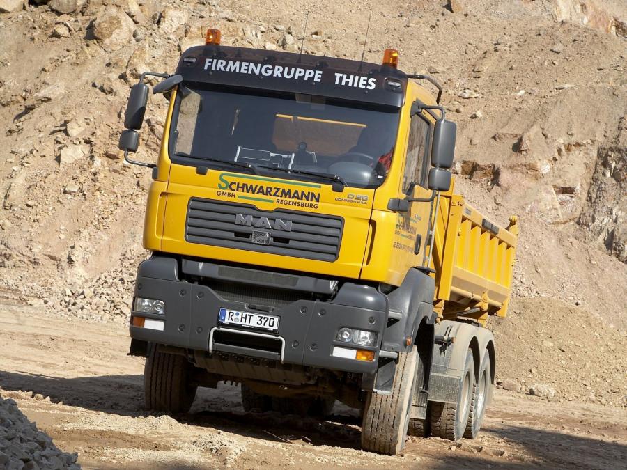  MAN TGA 26.480 Tipper 2000 года  (фото 2 из 8)